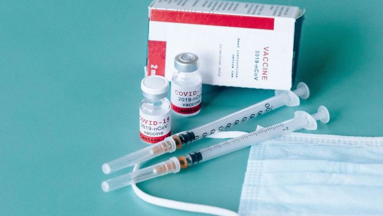 Image of covid vaccination kit